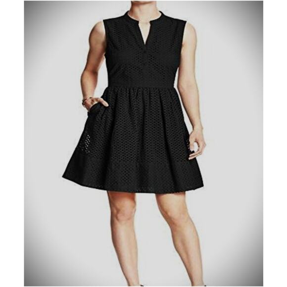 Banana Republic Eyelet Fit Flare Dress Womens 2 Black Split Neck Button‎ Front - Picture 2 of 9